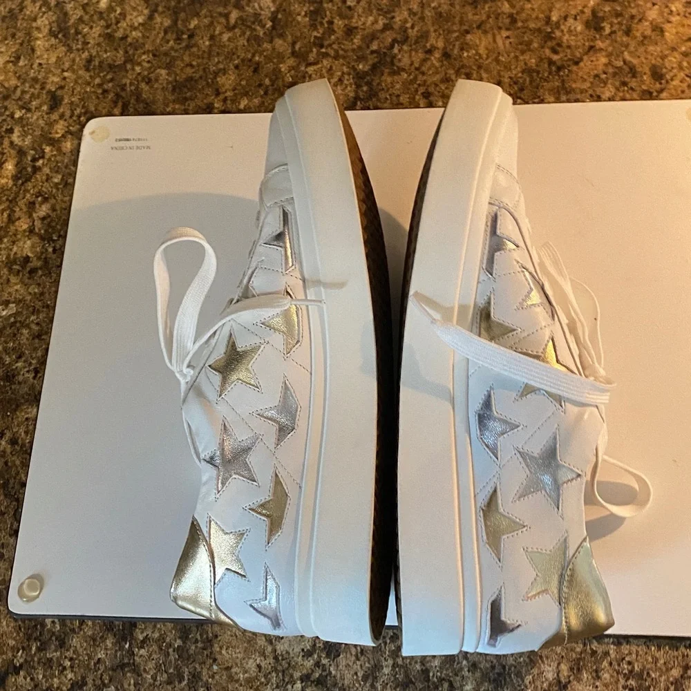 Van Eli Sport Sneakers
